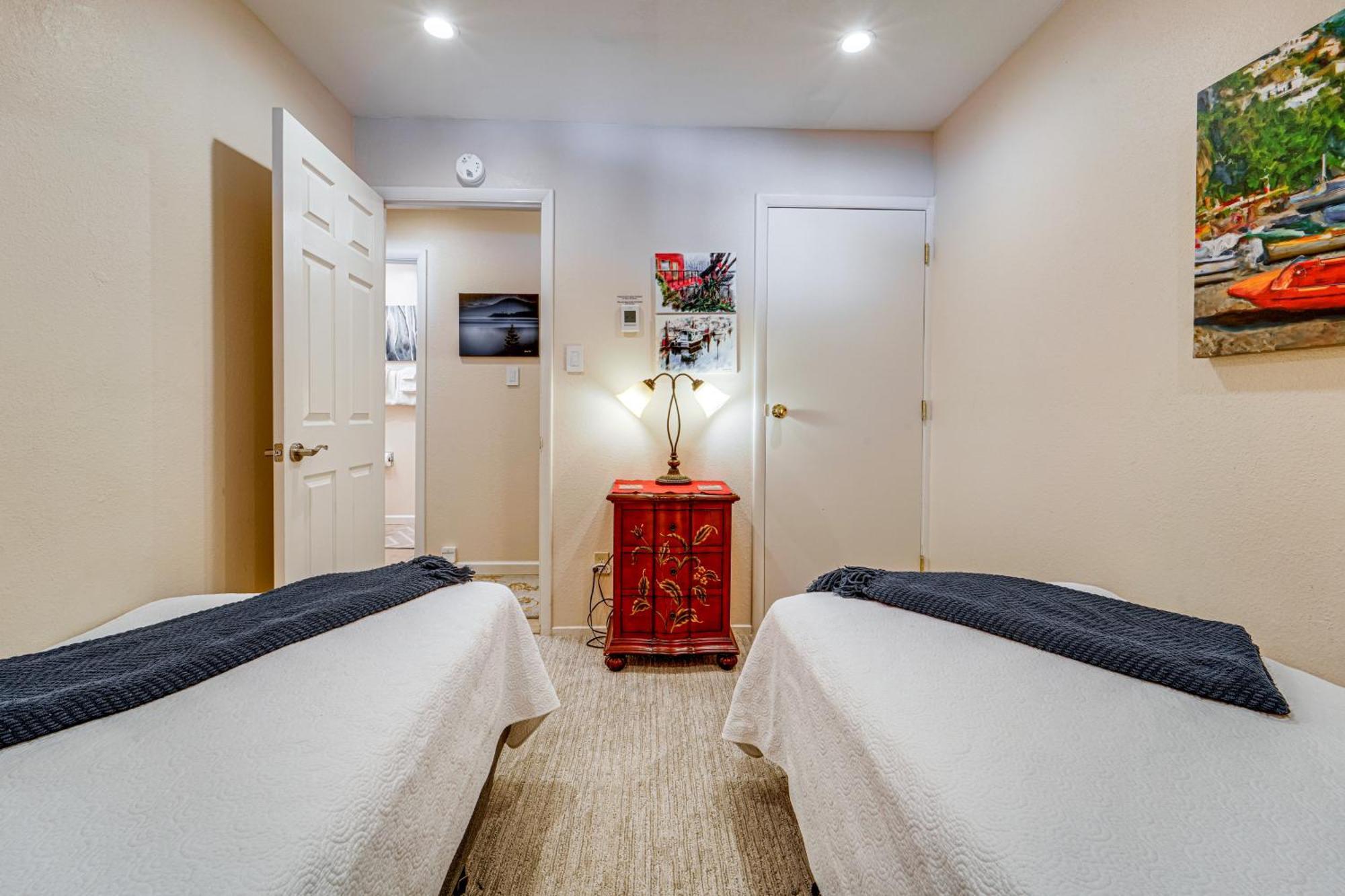 Tahoe Condo About 1 Mi To Diamond Peak Ski Resort! Incline Village Bagian luar foto